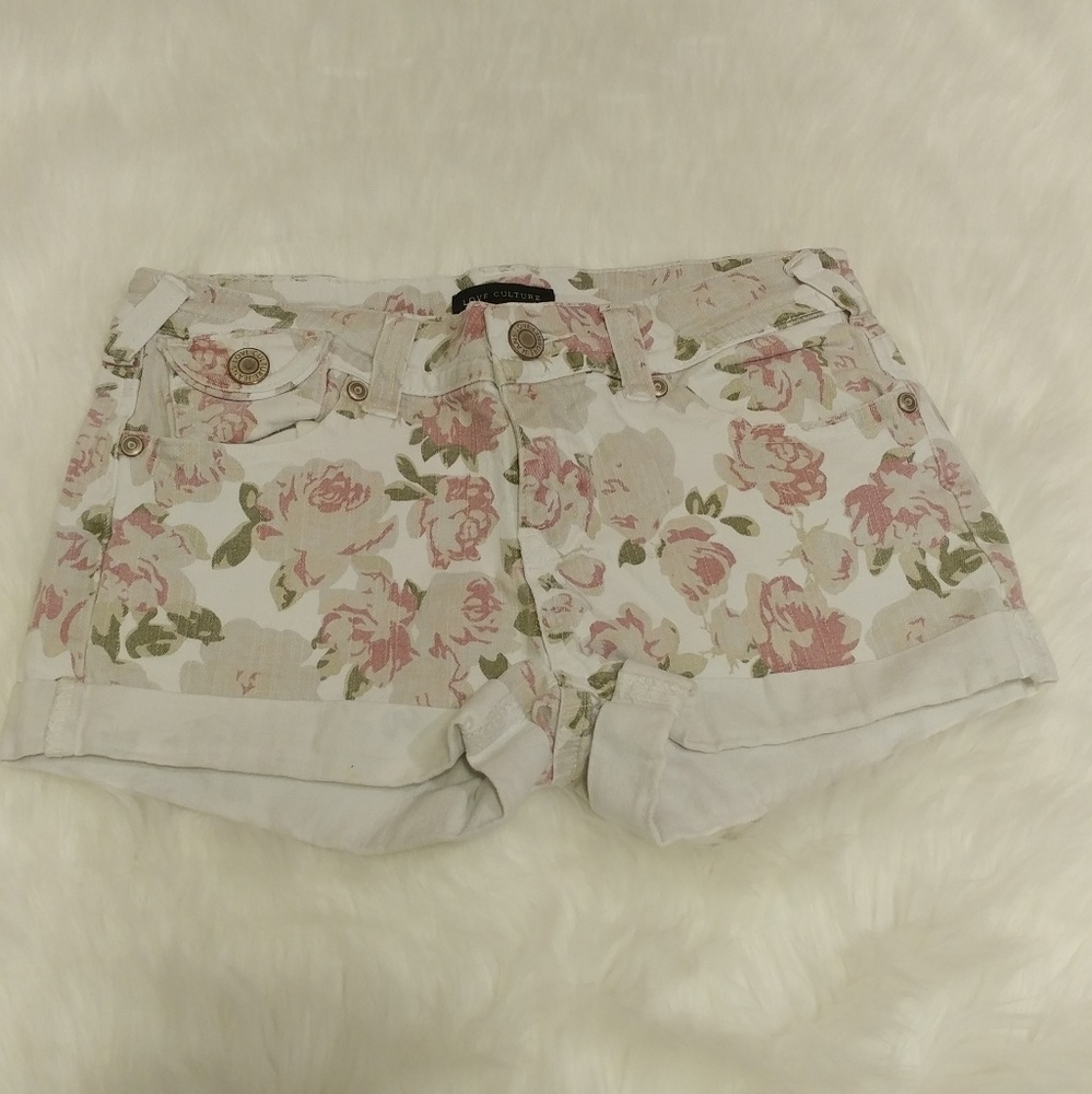 Love Culture Shorts